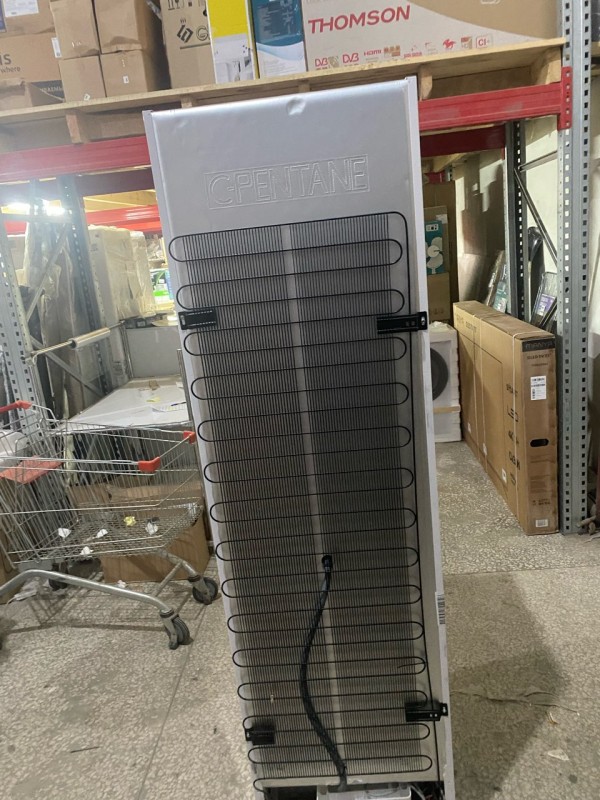 Холодильник Beko BCNA 306E2S (встраиваемый), погнута верхняя часть крепления