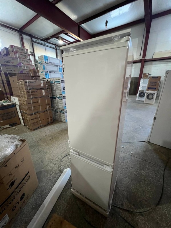 Холодильник Beko BCHA 2752S (встраиваемый),волны по бокам